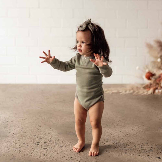 Snuggle Hunny Long Sleeve Bodysuit- Dewkist